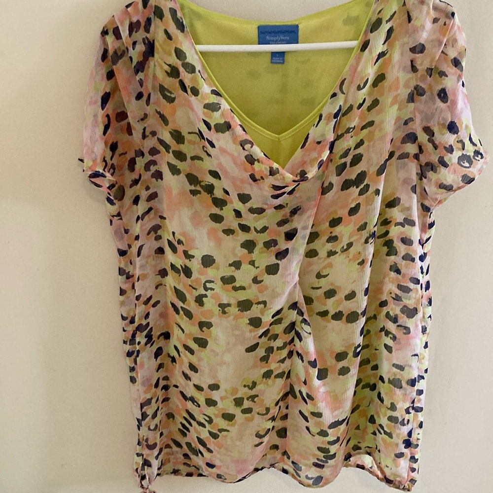 Yellow relaxed v-neck short sleeve blouse